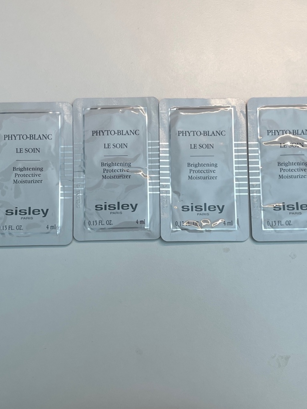 NEW Sisley Paris Phyto-Blanc Le Soin Brightening Protective Moisturizer 4x4ml